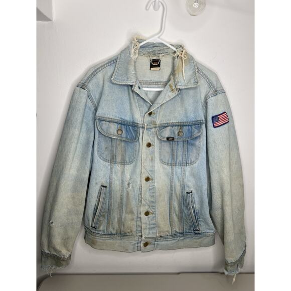 VTG 80’s Lee Light Wash Denim Distressed Jean Jacket USA Men’s Size 42L - Picture 1 of 12